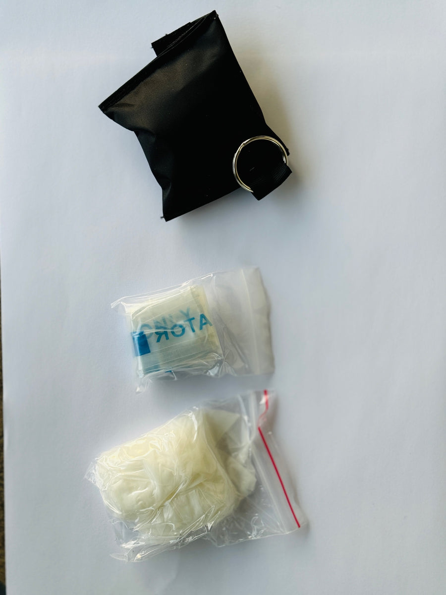 beatmungsfolie handschuhe im schlüsselanhänger Schlüsselanhänger inkl. CPR Maske + Erste-Hilfe-Handschuhe – Multiflextools